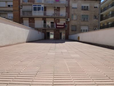 piso con terraza en Manresa