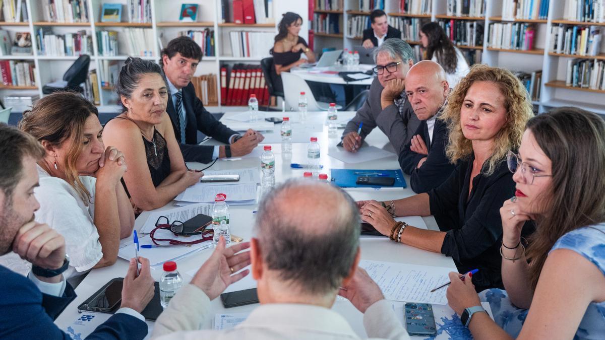Del turismo masivo al déficit de vivienda asequible: el 40% del PIB español debate sus límites