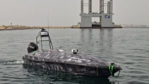 Una embarcación pilotada por Inteligencia Artificial “patrulla” las aguas de Alicante 5