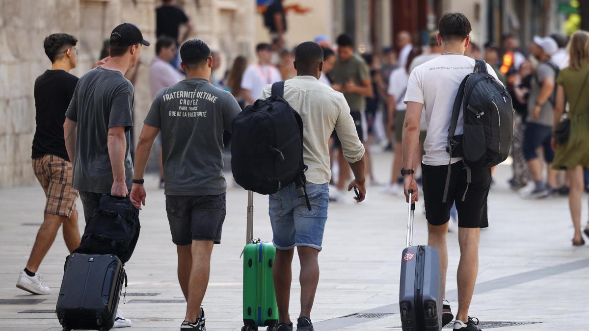 Baleares aprueba sanciones de hasta 5.000 euros al día por alquiler turístico ilegal