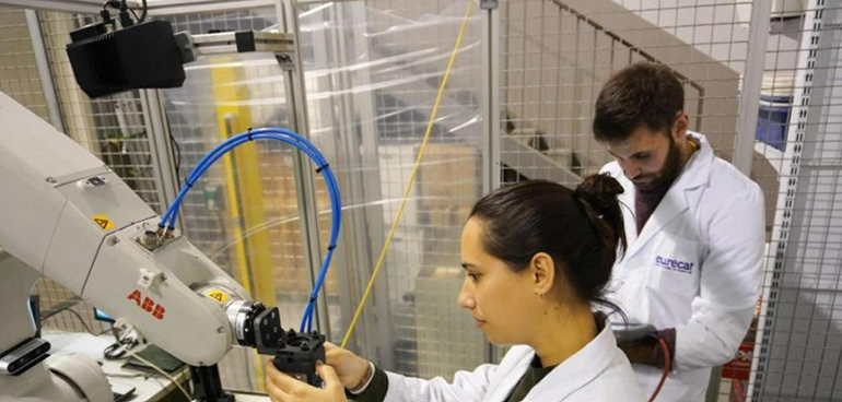 Eurecat impulsa la inteligencia artificial física para desarrollar una nueva generación de robots industriales autónomos