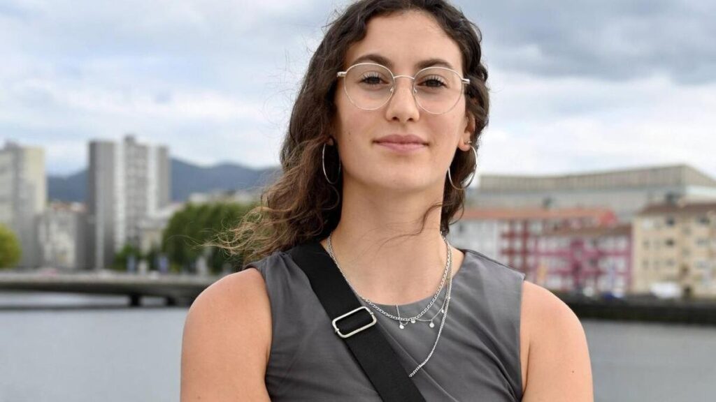 Carlota López acerca la inteligencia artificial desde A Estrada – Faro de Vigo
