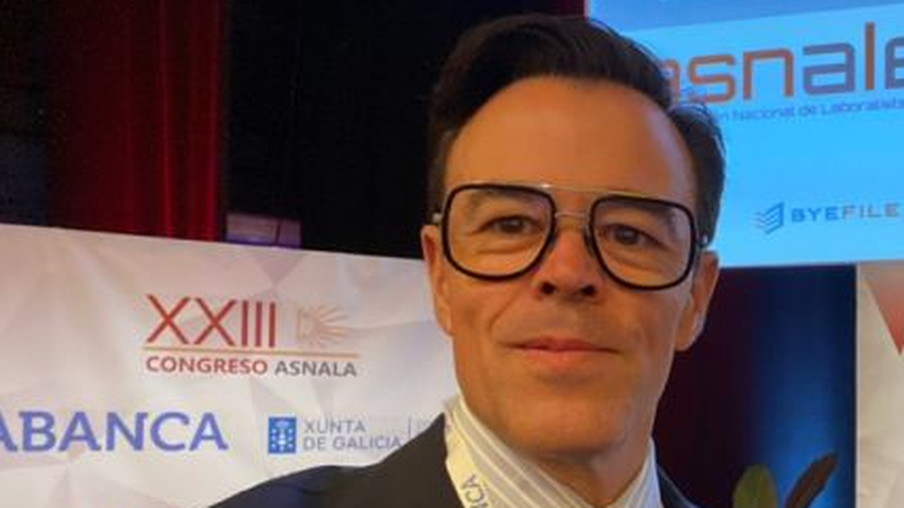 Descubre si es legal que te registren en el trabajo y las nuevas multas por la inteligencia artificial