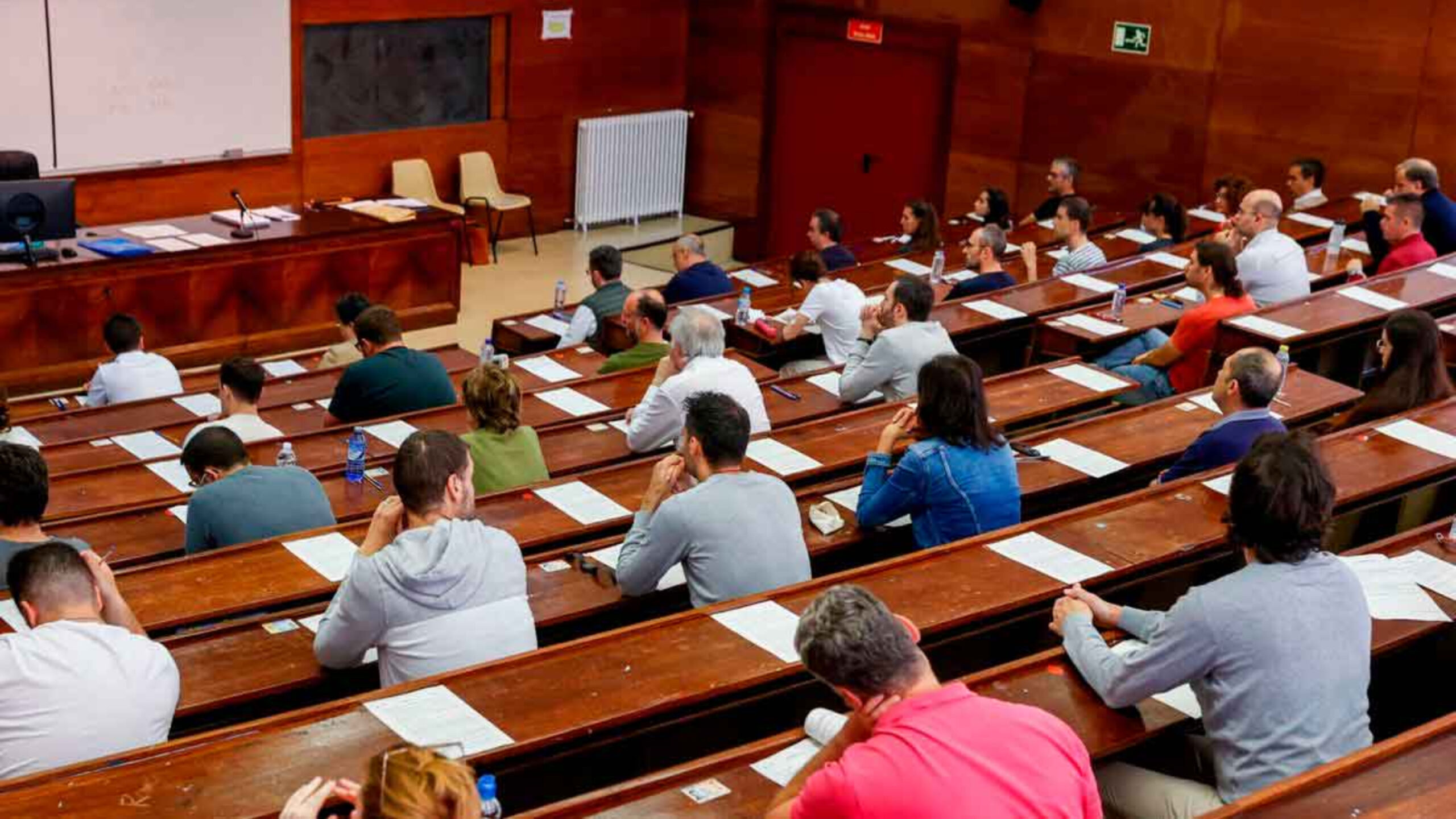 Caos en las oposiciones al cuerpo docente en Valencia: "Creo que para ellos esto es solo un juego"