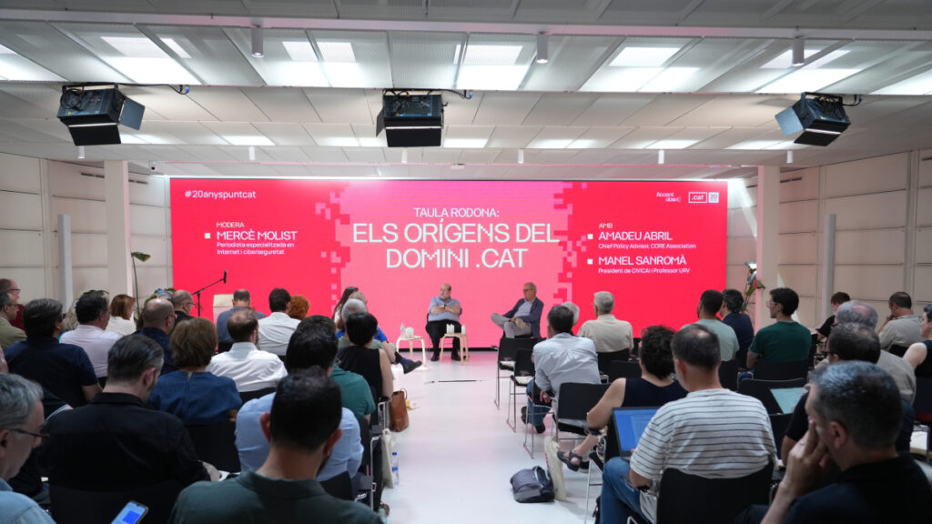 Veinte años del dominio ".cat": la batalla del catalán en internet en la era de la inteligencia artificial