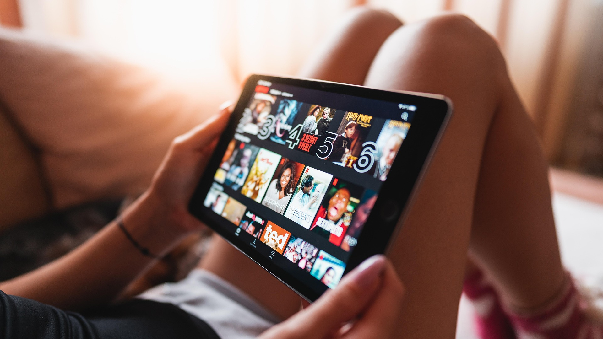 Netflix entrena una inteligencia artificial para combatir la fatiga de elección de sus usuarios