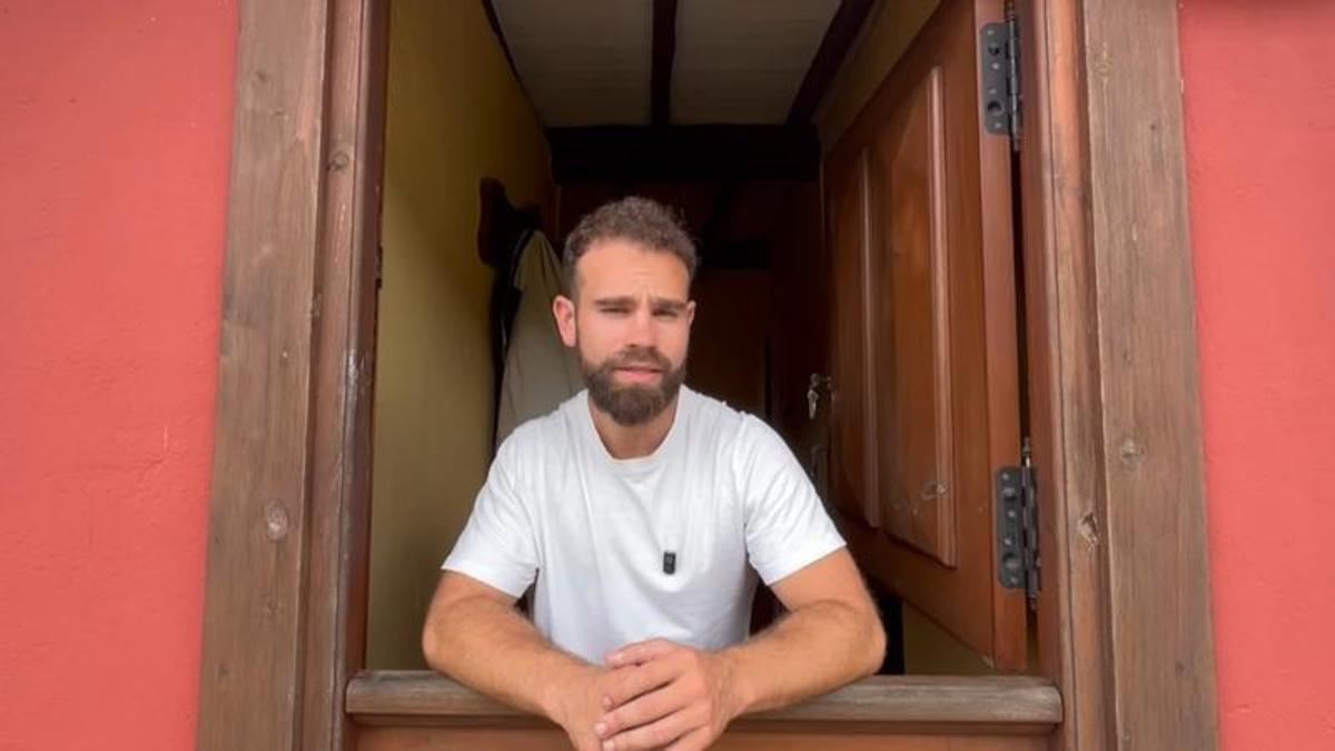 Ibon Berasategui (32 años) vive en su aldea por menos de 300 euros al mes: gasta 100 en alquiler y unos 110 en comida: "No me da por comprar chocolatinas, bollerías, galletas y cosas de estas"
