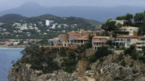 Los extranjeros miran a Andalucía y el norte para comprar vivienda en la costa 4