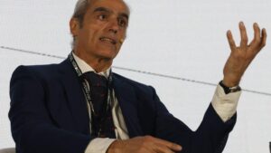 Alsa se afianza como baluarte de Mobico tras la venta del negocio de buses locales de Reino Unido 9