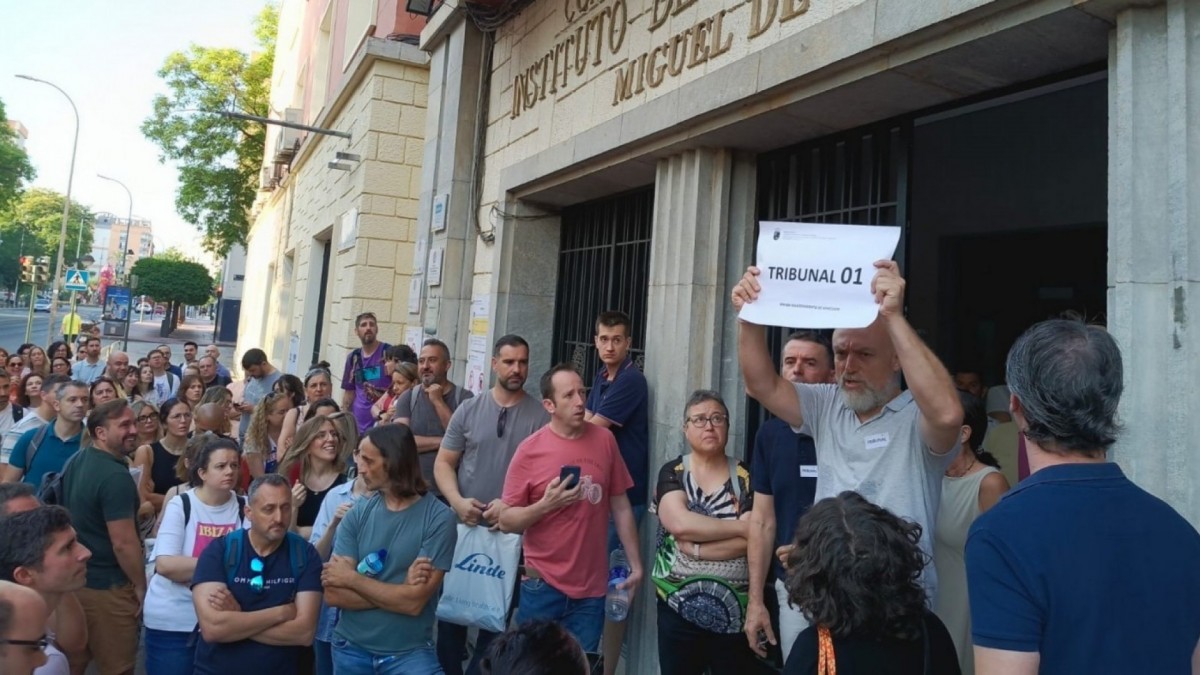 El 20 por ciento de los jóvenes españoles es opositor | ORM - Onda Regional de Murcia