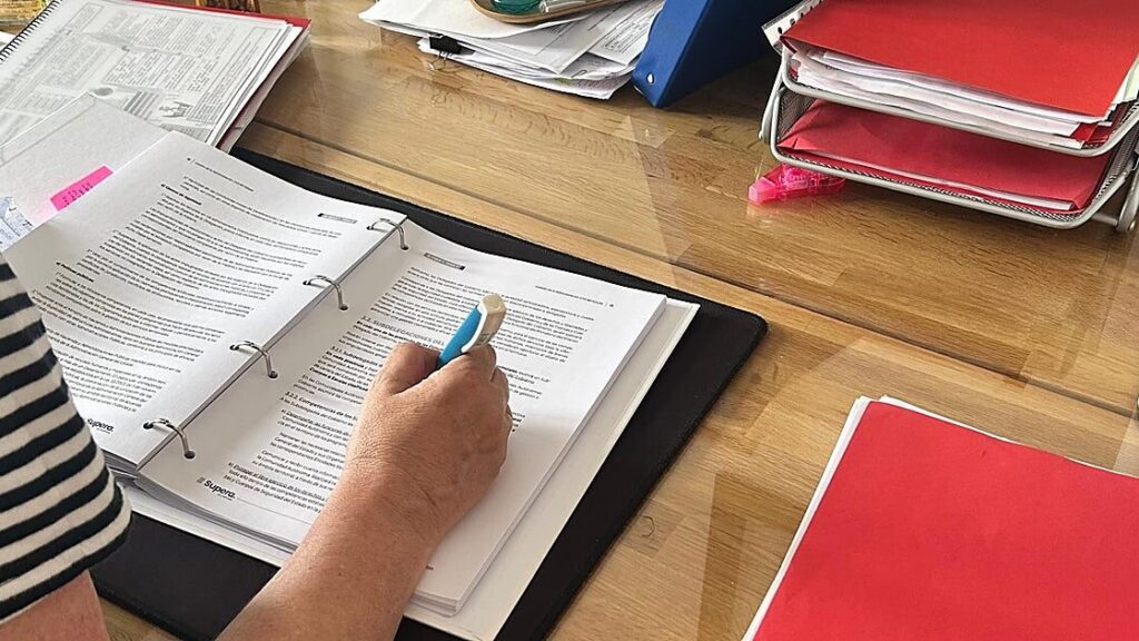 María del Carmen, 58 años: «Estudio las oposiciones para cumplir el sueño de mi vida»