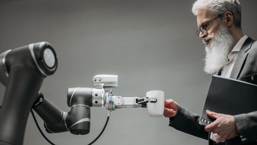 OPINIÓN | La inteligencia artificial ya tiene reglas. Y creo que las necesita | JMACGYVER